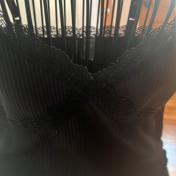 H&M lace crop top - Picture 2 of 4